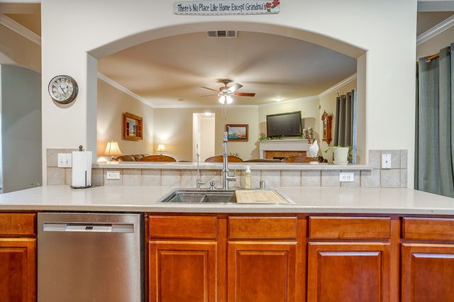 2952 Masters Court S, Burleson, TX 76028
