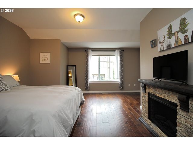 15560 Sw IVORY St, Beaverton, OR 97007