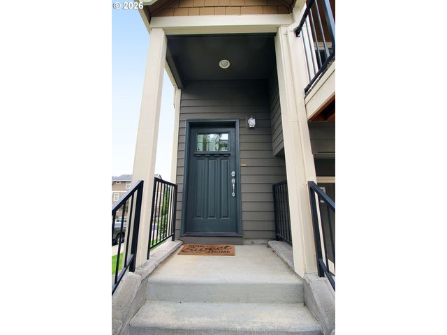 15560 Sw IVORY St, Beaverton, OR 97007