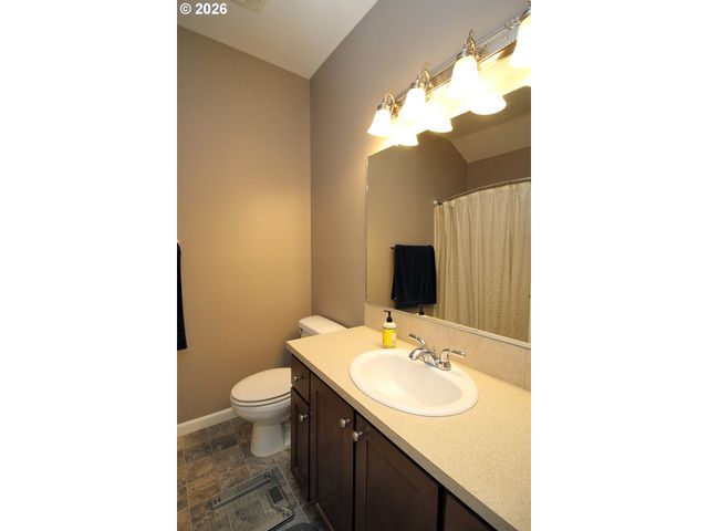 15560 Sw IVORY St, Beaverton, OR 97007