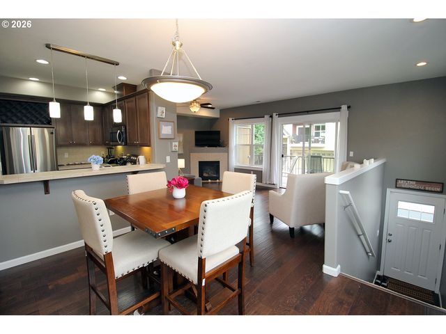 15560 Sw IVORY St, Beaverton, OR 97007