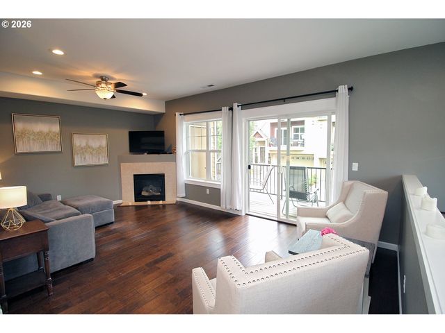 15560 Sw IVORY St, Beaverton, OR 97007