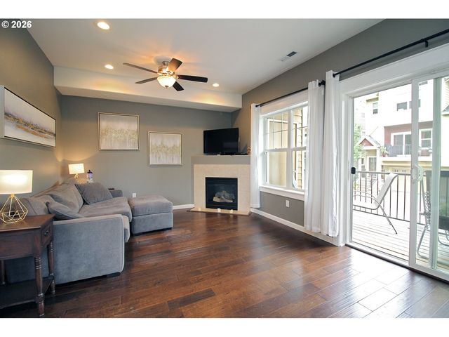 15560 Sw IVORY St, Beaverton, OR 97007