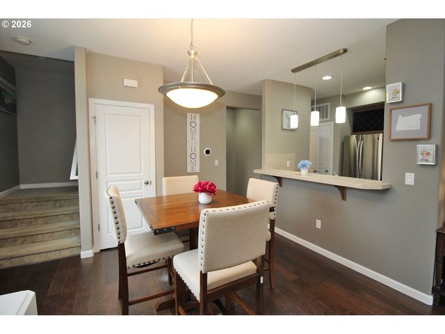 15560 Sw IVORY St, Beaverton, OR 97007