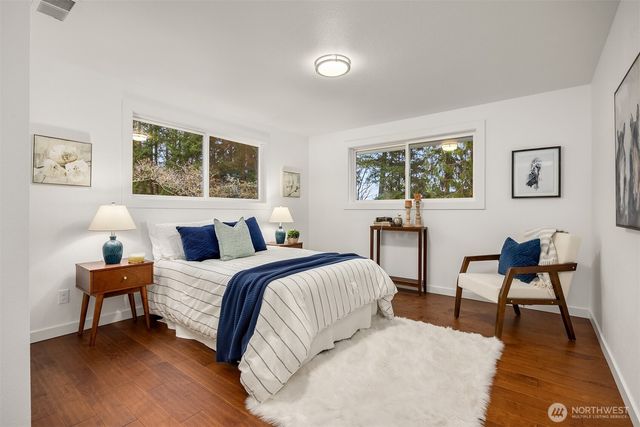 34031 Bonnieview Lane NE, Kingston, WA 98346