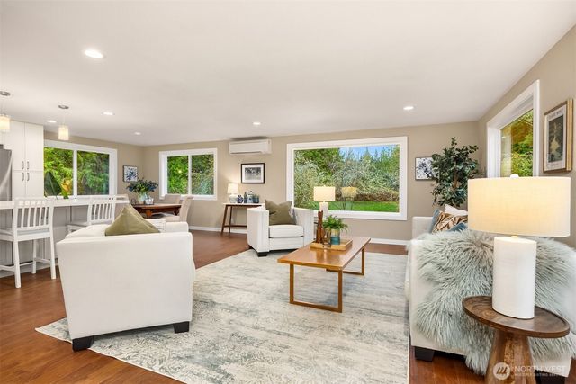 34031 Bonnieview Lane NE, Kingston, WA 98346