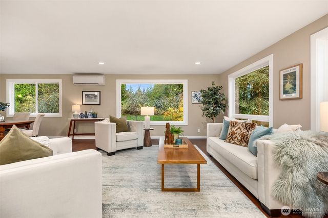 34031 Bonnieview Lane NE, Kingston, WA 98346