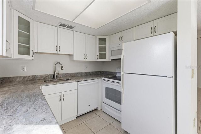 3 QUAILS RUN BOULEVARD 3105, Englewood, FL 34223