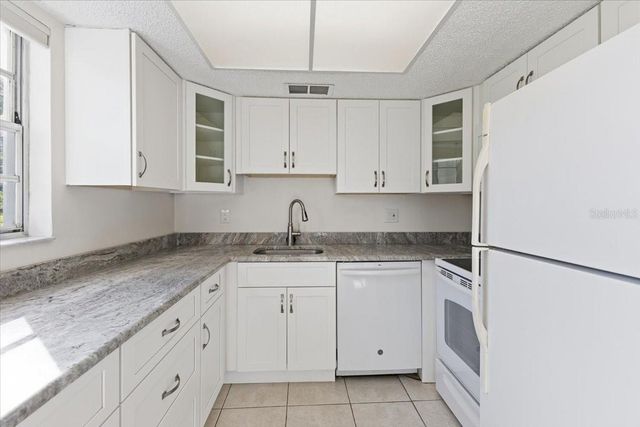3 QUAILS RUN BOULEVARD 3105, Englewood, FL 34223