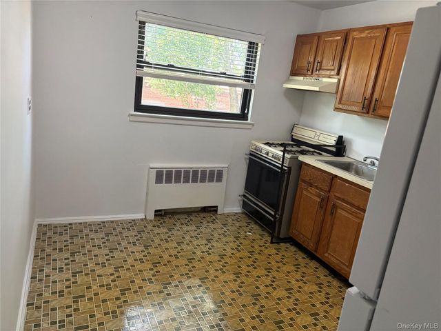 74-81 220th Street 2, Bayside, NY 11364