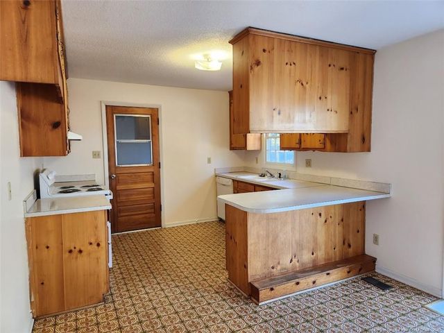 706 Regina Drive, Spring Lake, NC 28390