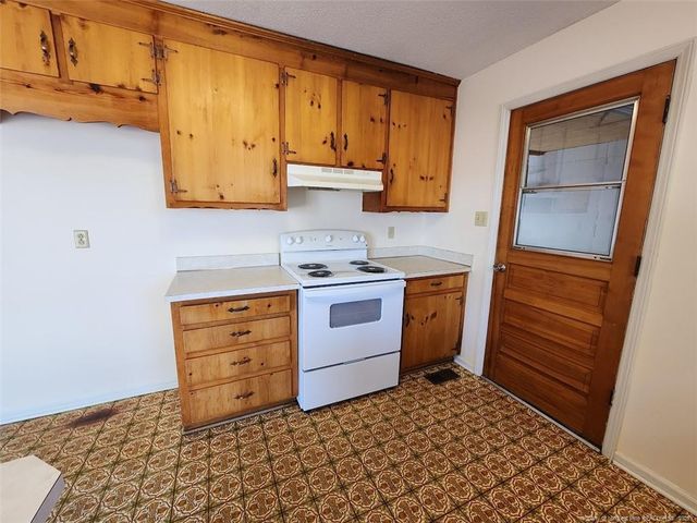 706 Regina Drive, Spring Lake, NC 28390