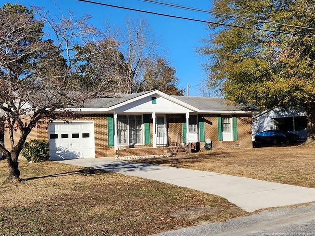 706 Regina Drive, Spring Lake, NC 28390