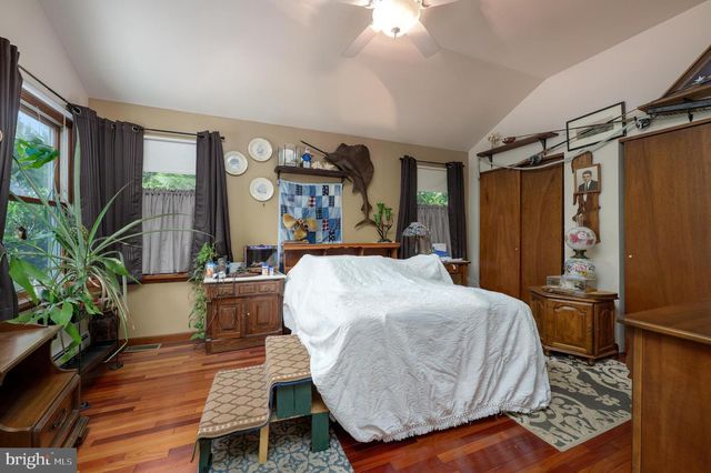 52 BANK ST, Medford, NJ 08055