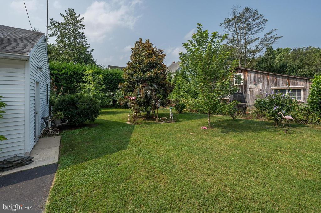 52 BANK ST, Medford, NJ 08055
