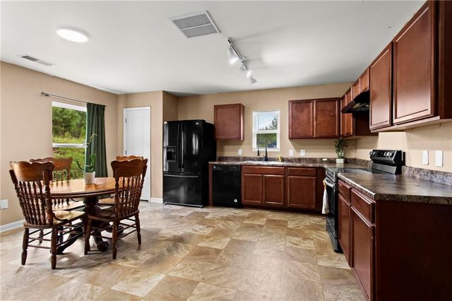 10 Windsor Court, Kingston, GA 30145