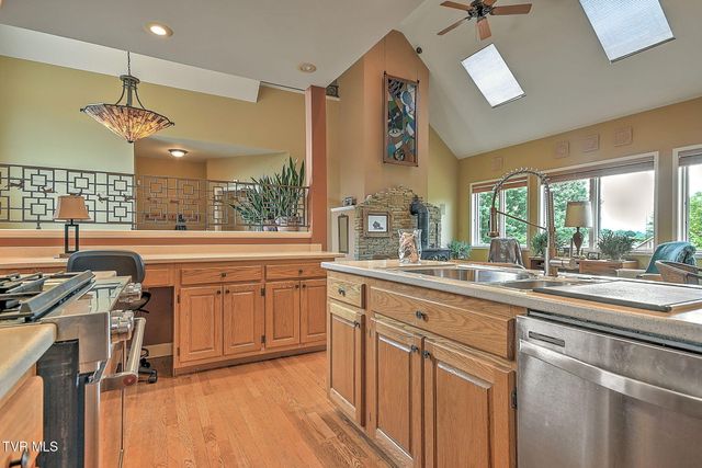 30 East Dale Court, Greeneville, TN 37745