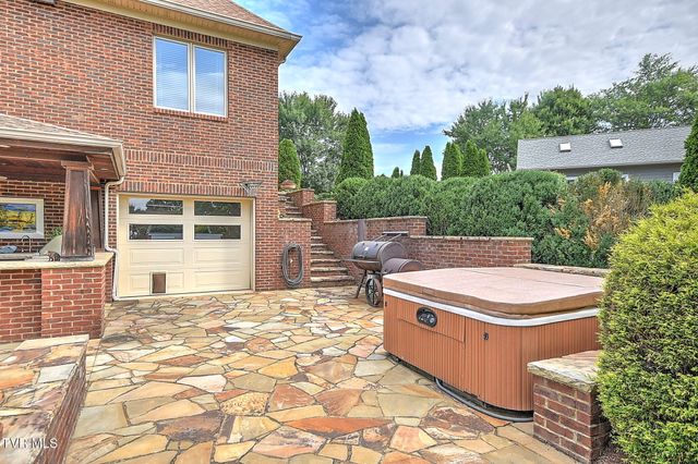 30 East Dale Court, Greeneville, TN 37745