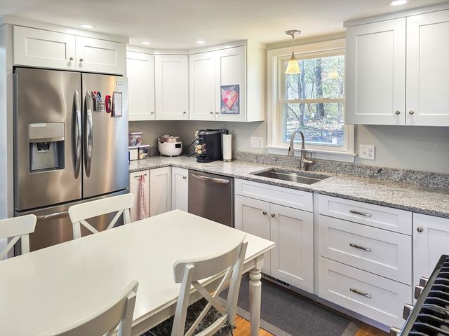 29 Anderson, Stoughton, MA 02072
