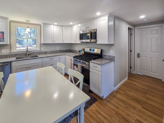 29 Anderson, Stoughton, MA 02072
