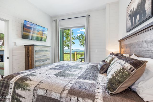 1337 Lake Haven Way, Sevierville, TN 37876