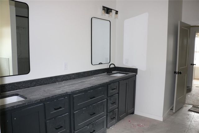 12401 Dolche Vita Drive, Oklahoma City, OK 73099