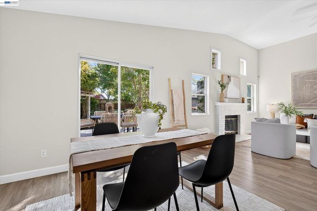 8039 Canyon Creek Cir, Pleasanton, CA 94588