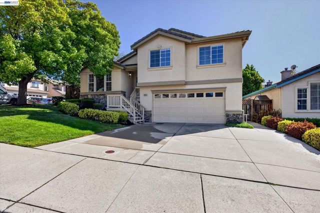 8039 Canyon Creek Cir, Pleasanton, CA 94588