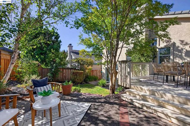 8039 Canyon Creek Cir, Pleasanton, CA 94588