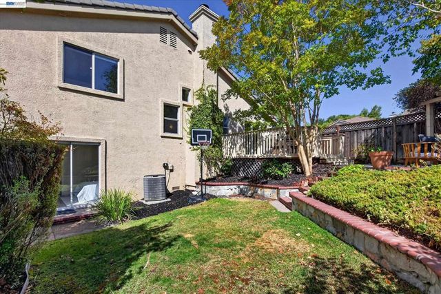 8039 Canyon Creek Cir, Pleasanton, CA 94588