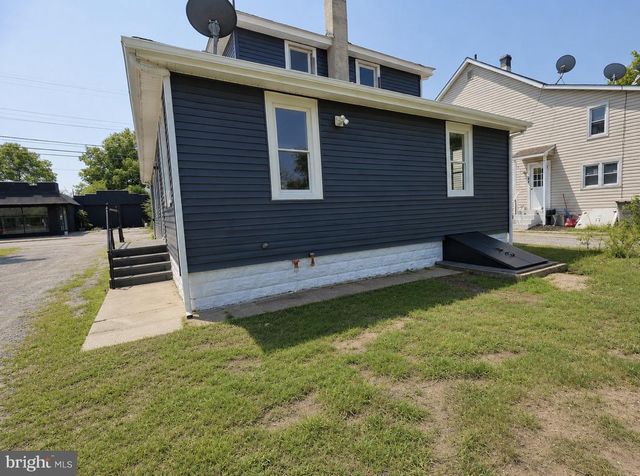 437 W BROAD ST, Paulsboro, NJ 08066