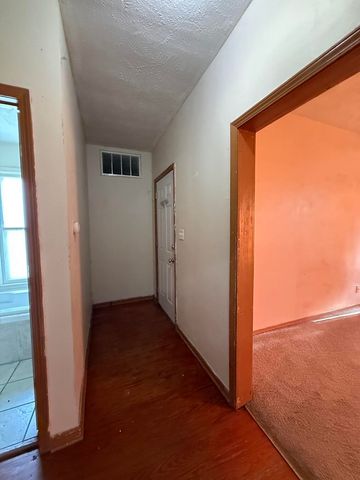 2336 N Ramsey Avenue, Springfield, MO 65803