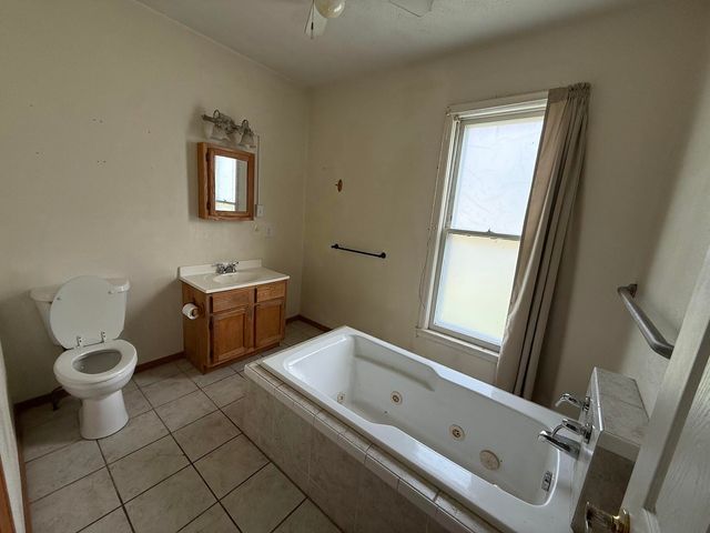 2336 N Ramsey Avenue, Springfield, MO 65803