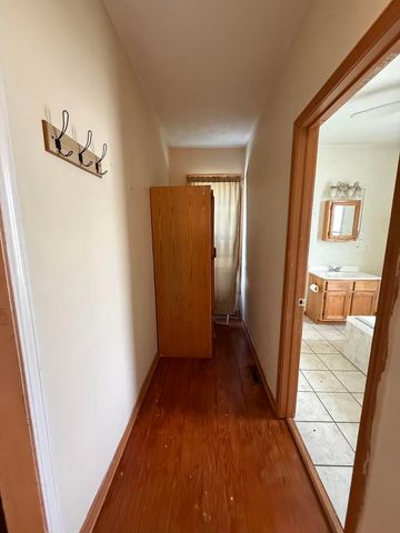 2336 N Ramsey Avenue, Springfield, MO 65803