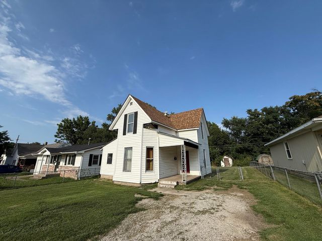 2336 N Ramsey Avenue, Springfield, MO 65803