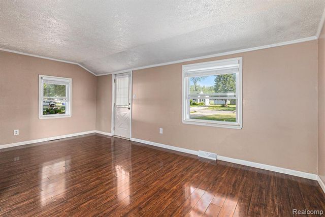 17325 Doris, Fraser, MI 48026