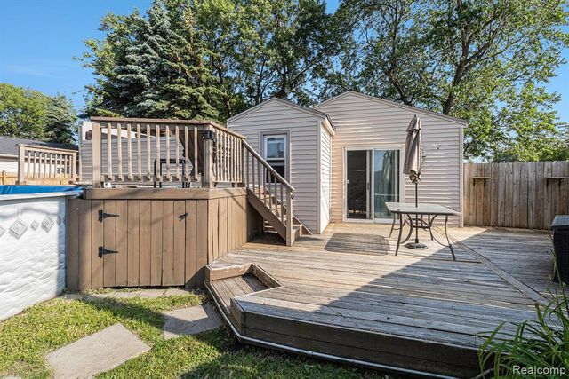 17325 Doris, Fraser, MI 48026