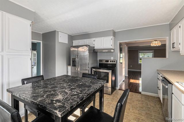 17325 Doris, Fraser, MI 48026