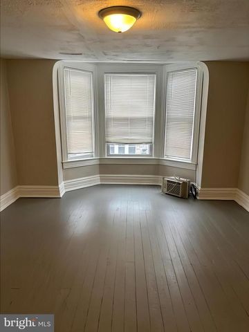 257 E COLLEGE AVE, York, PA 17403