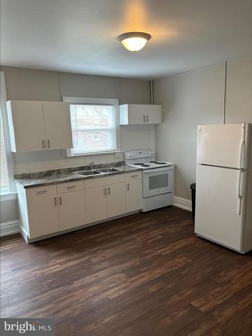 257 E COLLEGE AVE, York, PA 17403