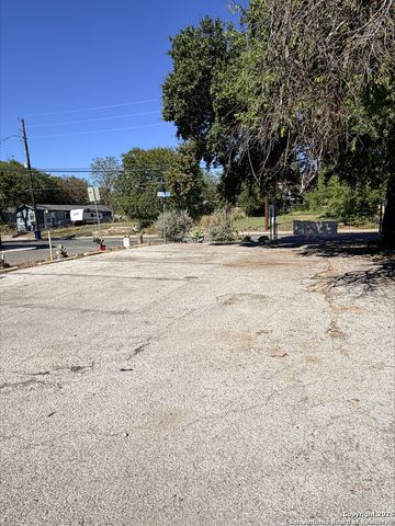 2526 Guadalupe, San Antonio, TX 78207