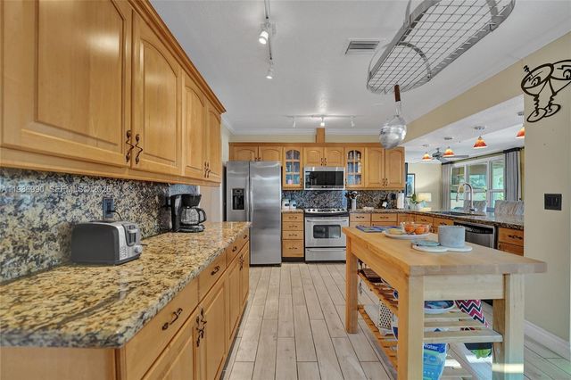 1446 Nautilus Isle, Dania Beach, FL 33004