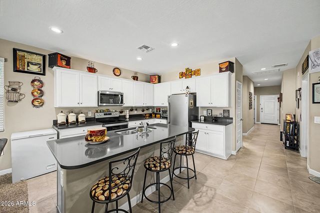 24268 W FLORES Drive, Buckeye, AZ 85326