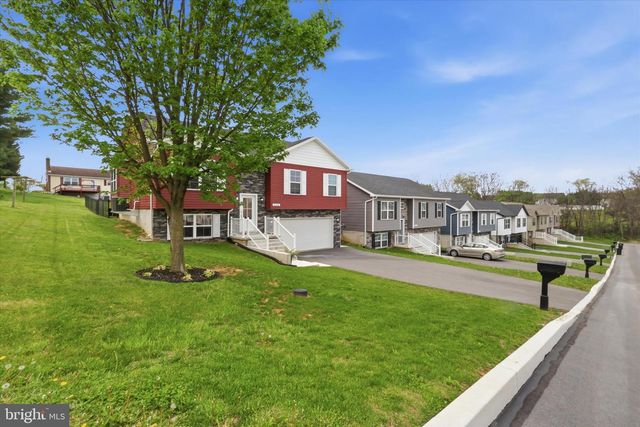 338 GRANDVIEW AVENUE AVE W, Waynesboro, PA 17268