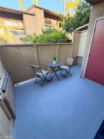 6665 Franklin Avenue 6, Los Angeles, CA 90028