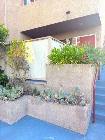 6665 Franklin Avenue 6, Los Angeles, CA 90028