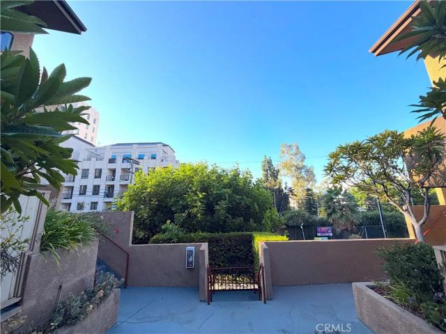 6665 Franklin Avenue 6, Los Angeles, CA 90028