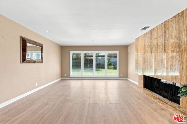 6524 S Holt Avenue, Los Angeles, CA 90056