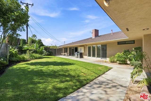 6524 S Holt Avenue, Los Angeles, CA 90056