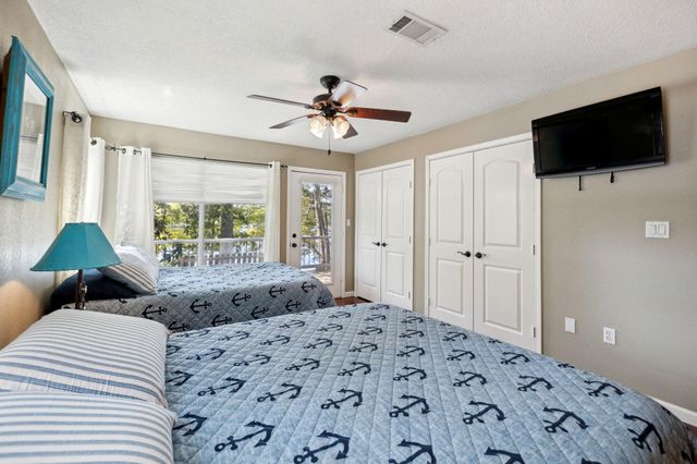 565 Sherwood Forest Drive N, Ivanhoe, TX 75979